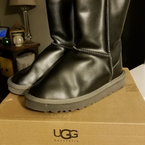 Metallic Silver/Black Ugg Boots - Picture 4 of 4